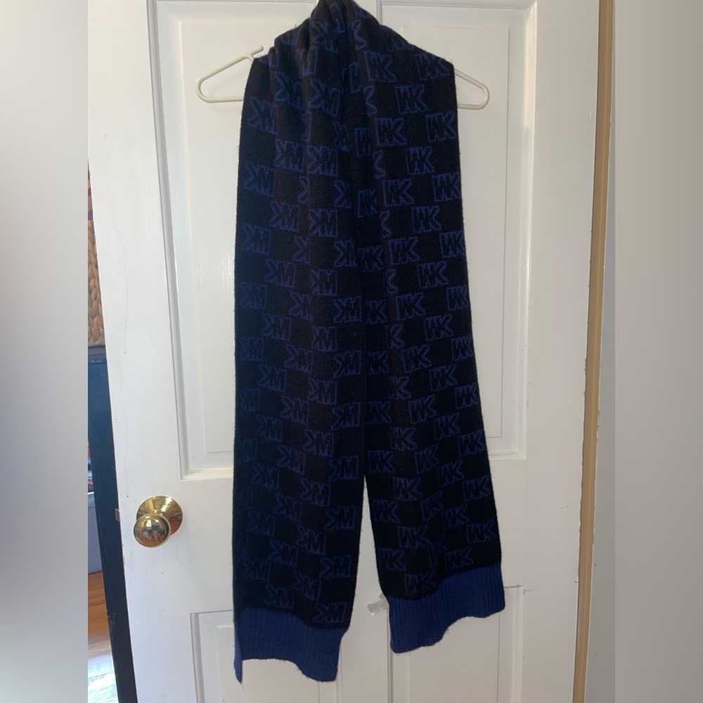 Michael Kors Logo Reversible Scarf